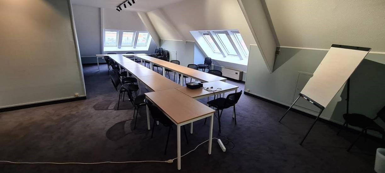 Hostellerie Saint Vincent Beauvais Aeroport Экстерьер фото