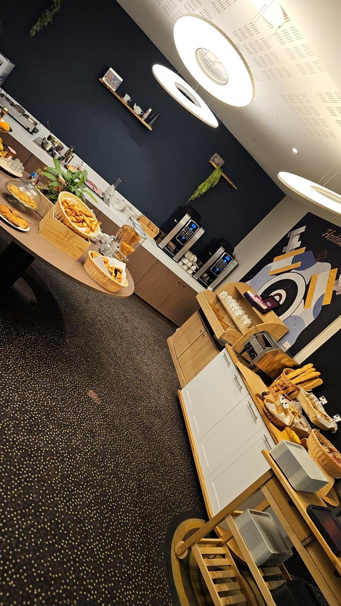 Hostellerie Saint Vincent Beauvais Aeroport Экстерьер фото