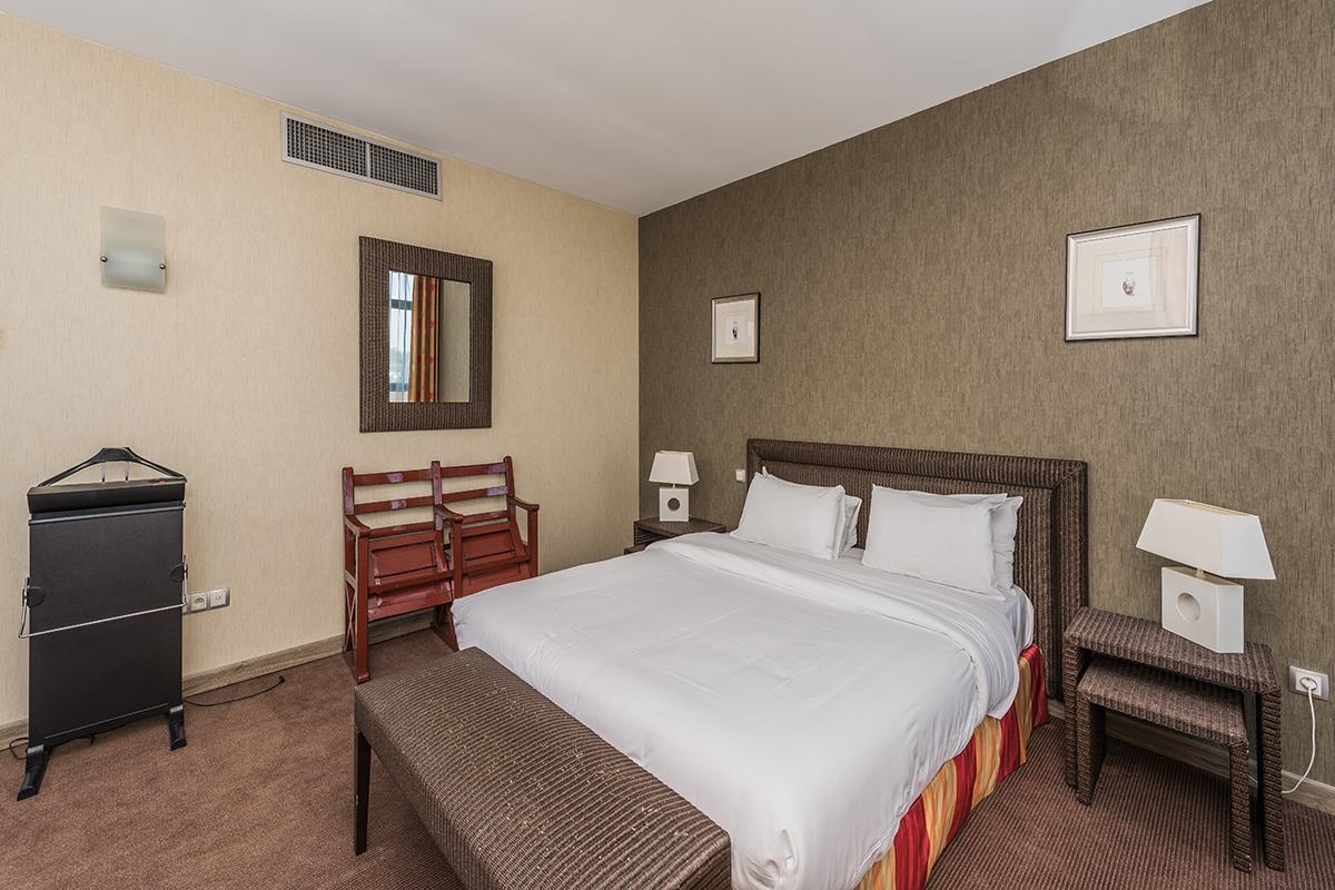 Hostellerie Saint Vincent Beauvais Aeroport Экстерьер фото